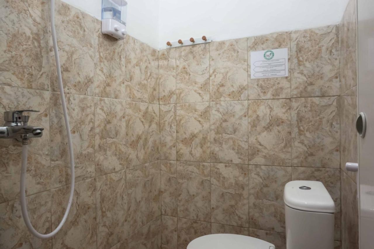 Hotel Omah Kalimosodo Mitra Reddoorz Near Stasiun Malang Kota Baru Exteriér fotografie