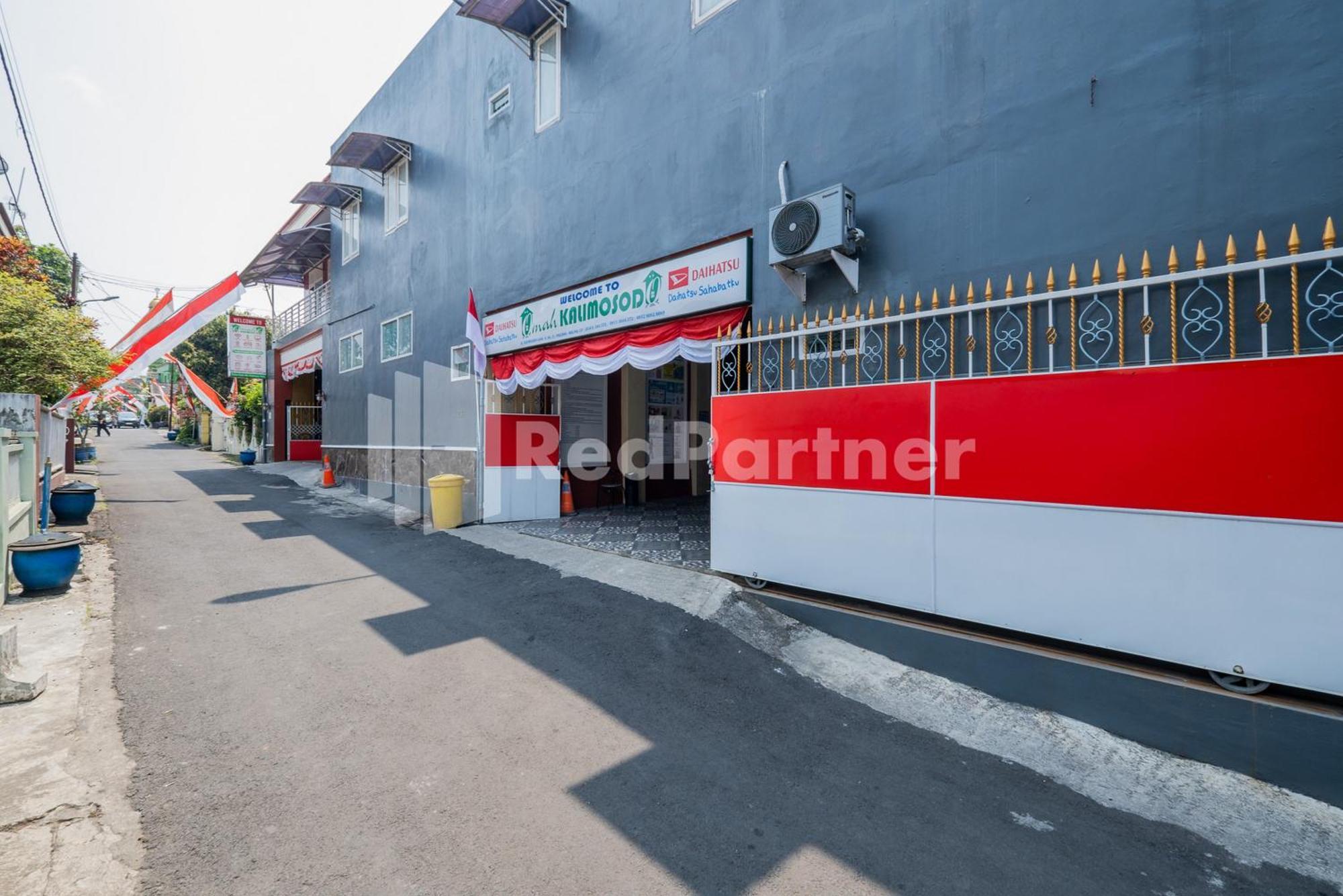 Hotel Omah Kalimosodo Mitra Reddoorz Near Stasiun Malang Kota Baru Exteriér fotografie