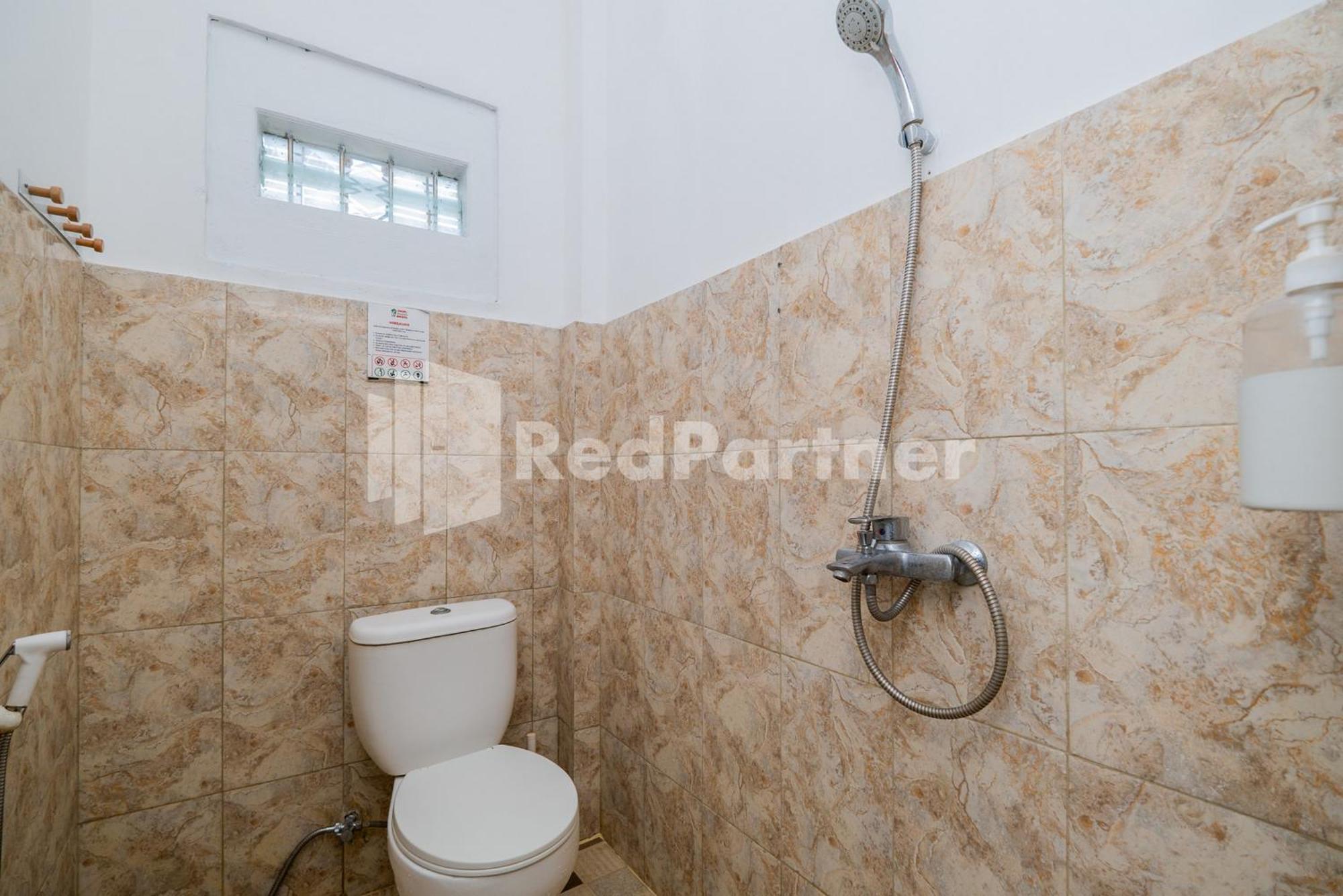 Hotel Omah Kalimosodo Mitra Reddoorz Near Stasiun Malang Kota Baru Exteriér fotografie