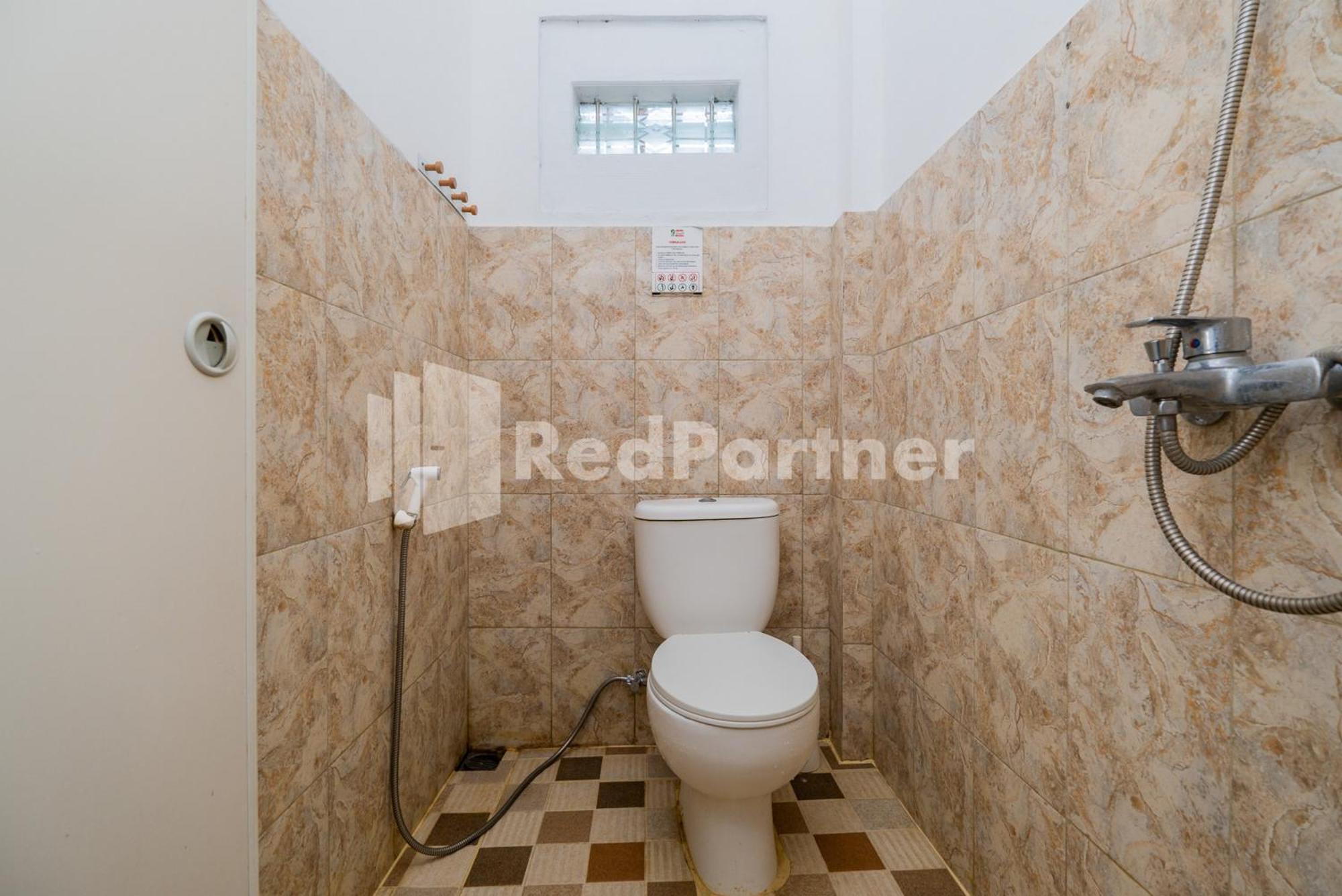 Hotel Omah Kalimosodo Mitra Reddoorz Near Stasiun Malang Kota Baru Exteriér fotografie