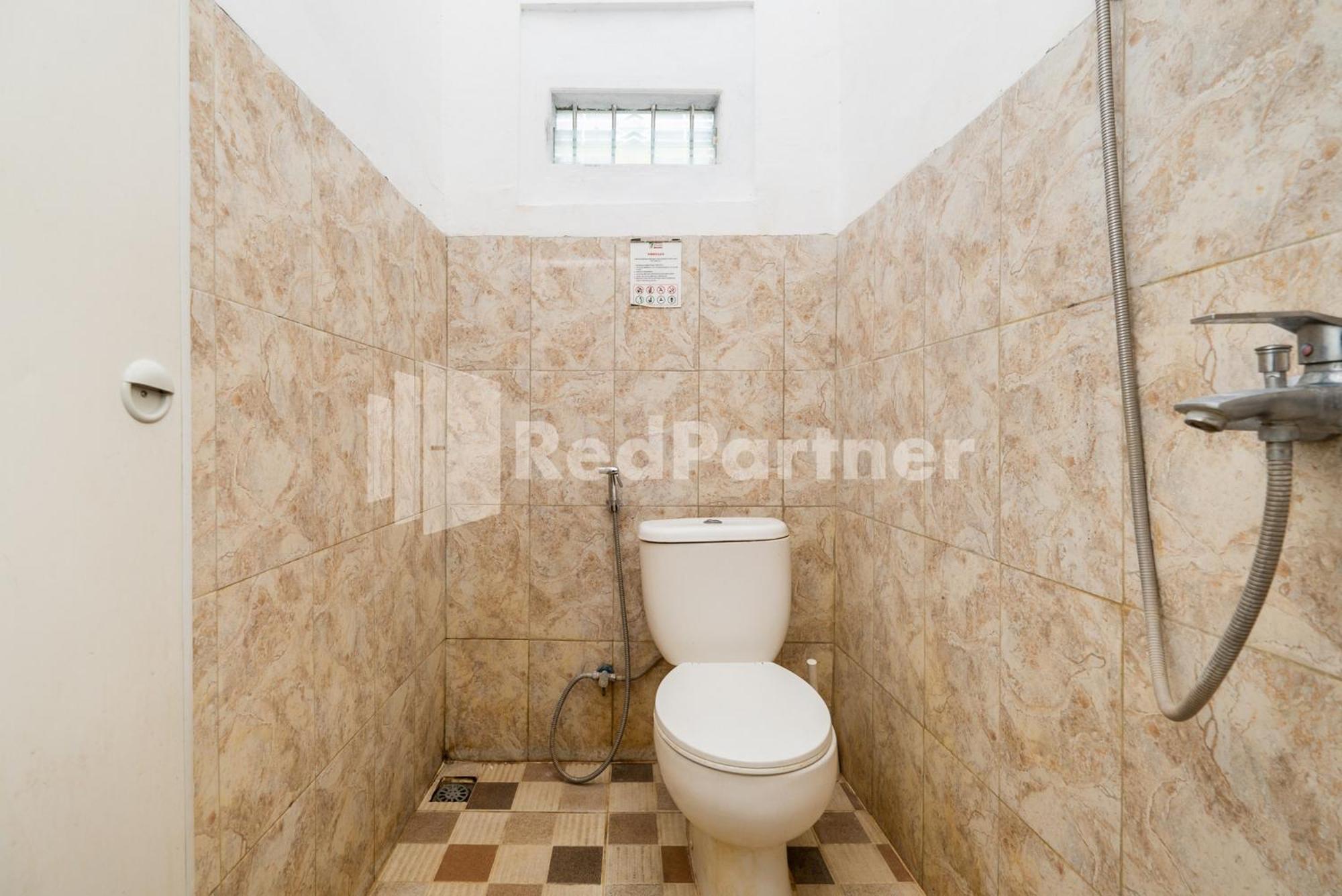 Hotel Omah Kalimosodo Mitra Reddoorz Near Stasiun Malang Kota Baru Exteriér fotografie